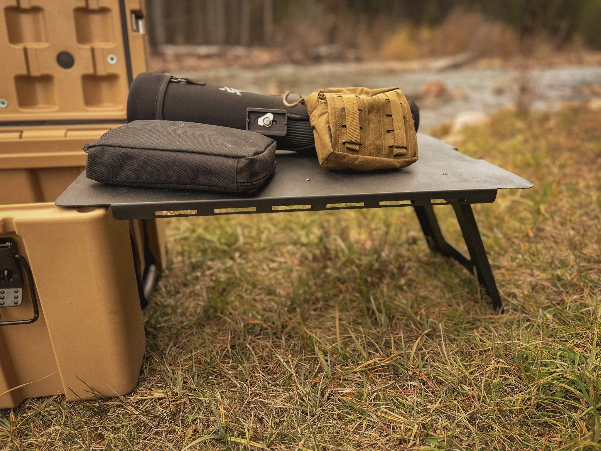 Deso Dry Box Nesting Table