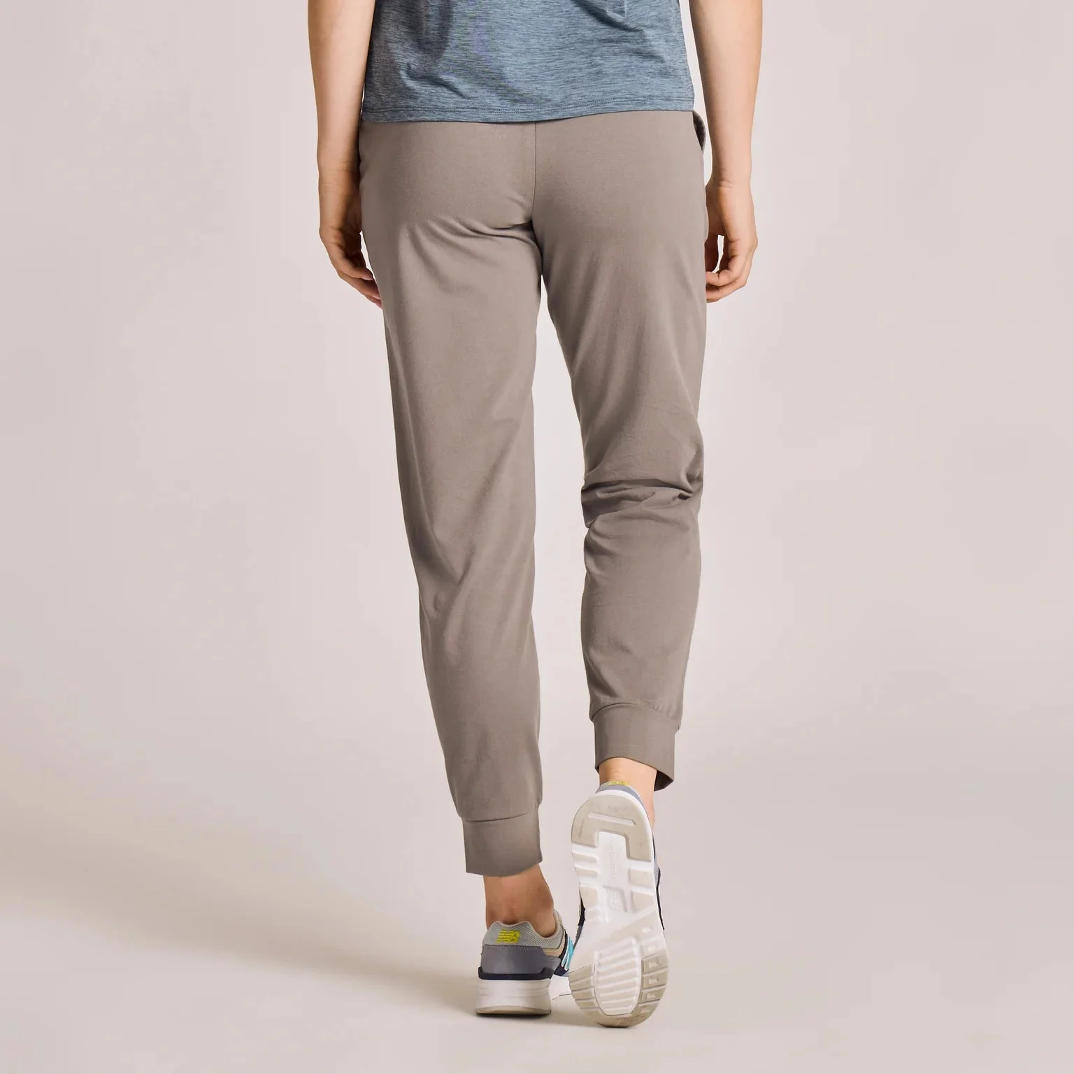 Life is Good Women's Solid Crusher-FLEX Jogger
