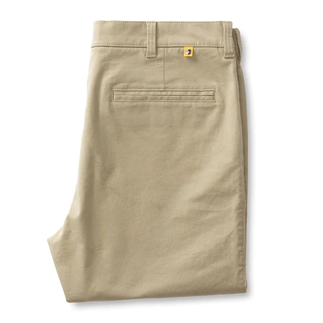 Mens Classic Fit Gold School Chino Pant