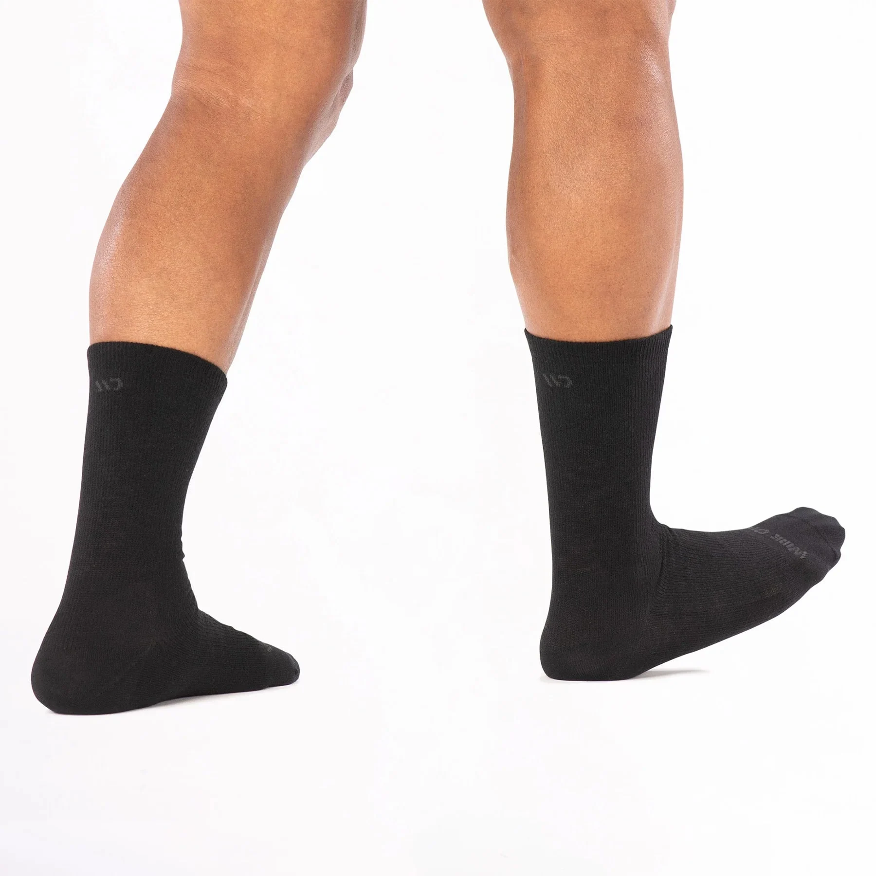 Wide Open Men's Solid Lightweight Crew Socks