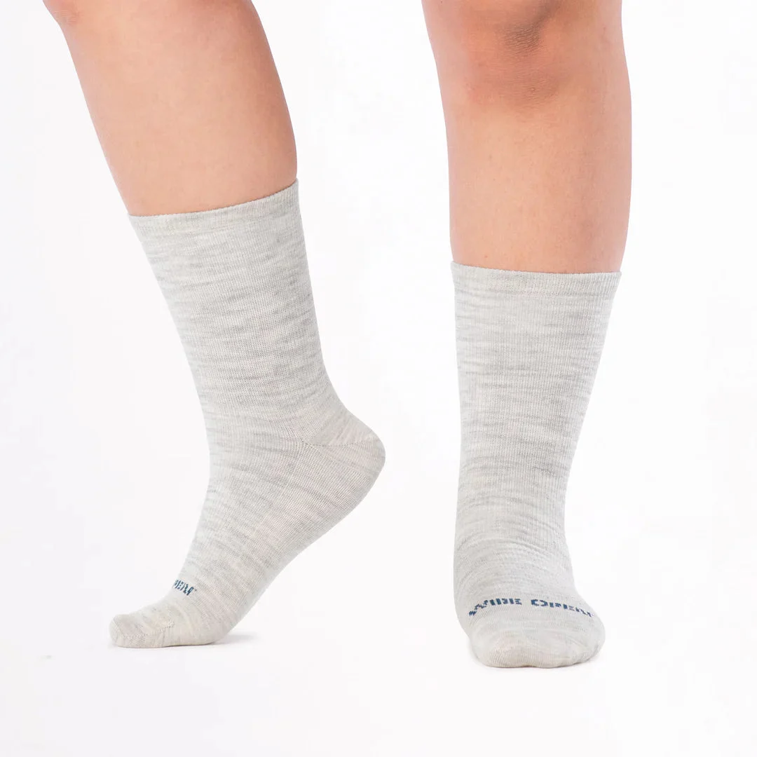 Wide Open Women's Solid Basic Crew Lightweight No Cushion Socks